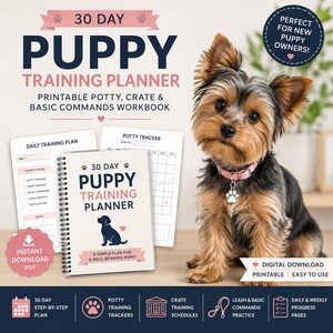 Op de afbeelding: Een Yorkshire Terrier-puppy met een roze halsband zit naast een 30-daagse puppy-trainingsplanner. De planner bevat een dagelijks trainingsplan, een zindelijkheidstracker en trainingsschema's voor de bench. De tekst luidt "Puppy Training Planner".