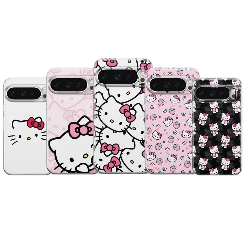 Puede incluir: Cinco fundas para tel&eacute;fono con dise&ntilde;os de Hello Kitty. Las fundas presentan fondos blancos, rosas y negros con varios patrones, incluyendo el personaje ic&oacute;nico, lazos y fresas. Cada funda tiene un recorte para la c&aacute;mara.
