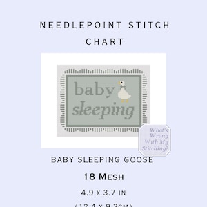 Può includere: Schema per punto croce con la scritta "baby sleeping" e un'illustrazione di un'oca. Lo schema misura 12,4 x 9,3 cm. È presente anche la scritta "What's Wrong With My Stitching?". Lo schema è per un disegno di oca che dorme.