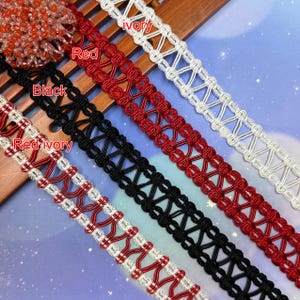 3 Meter 2,2-2,5 cm breiter Schwarz Rot Kreuz gewebter doppelseitiger Druck Streifen String DIY Kostüme Kleid Rock Rand Zubehör C43P23K250323V