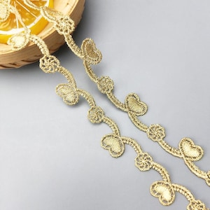 1,4 cm breites goldfarbenes Herz Stoffband Stickerei Spitze Rüschenband Spitze Rüschenband Spitze Rüschen