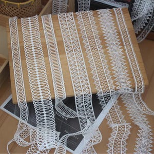 10 Meter 1,8-4,6 cm breit ivory/black ausgehöhlt Stickerei Spitzenband Band DIY Rock Saum Kragen Kleid Vorhang Accessoires T27X528P250315P