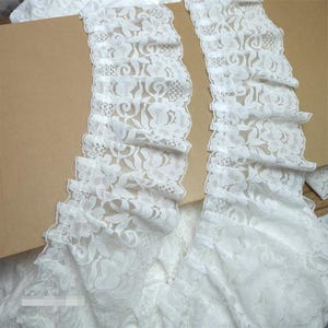 5 Meter 12 cm 4.72"breites ivory Blumennetz Falten-Spitzenbesatz-Band Kragen Rockkleid-Hemd-Vorhangrandzubehör C24X970P250405C