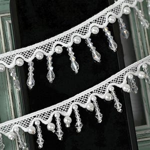 2 yards 2.8-3 cm breit weiß klar Perlen Quaste Fransen Kleid Rock Hemd Mantel Stoff Kante Dekoration Spitzenbesatz Band N20T647P250611U