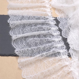 3 Meter 19 cm 7,48 "breite weiße Wimperntusche Spitzenbesatz Band plissierte Rüschen DIY Kleid Rock Vorhang Kragenkante Zubehör C24X1006L250518C