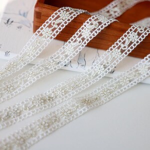10 Meter 2 cm 0,78 "breites Gold Mesh Gaze Blumenstickerei Spitzenbesatz Band DIY handgefertigt Kleid Rock Material Zubehör G9T1518P250228P