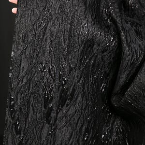 1.42 meterS wide black/red/green gilded texture jacquard fabric coat jacket pants shirt skirt dress clothing design material T50T55V250804V