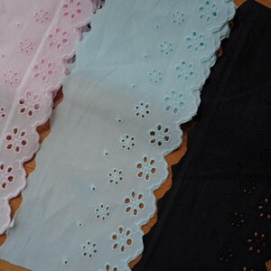 5 yardas (5 cm) de ancho, tela hueca de algodón con diseño floral rosa, negro, beige y azul para bordar, para hacer tú mismo faldas, vestidos, cintas de encaje T10N1088P250217Y