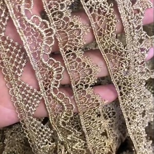 10メートル 1.5-2.6 cm幅 ゴールド中空スカラップ生地刺繍 子供用人形ドレス スカート シャツ 縁取り素材 レーストリムリボン R8U13C241220C