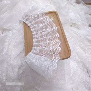 5 Meter 9 cm 3,54 "breite weiße Wimperntusche Falten Spitzenbesatz Band Rock Kleid Vorhang Manschetten Saumkante Material Zubehör C24X978P250405C