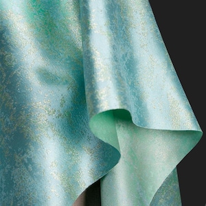 Chaqueta, vestido, falda, camisa, pantalón, traje, abrigo, diseño de tela jacquard irregular de doble cara, brillante, verde dorado, material T25V140X240507C