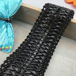 5 Yards 4 cm 1,57 "breites Schwarz / khaki / rotes hohles Geflecht PU-Leder DIY-Stoff Material Rock Kleid Kantenmaterial Spitzenband C43P33K230219V