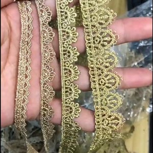 10 Meter 0,8-2,2 cm breite Gold Bogenkante Stoff Stickerei Kind Puppe Kleid Rock Shirt Kante Dekoration Material Spitzenband R8U5C241220C