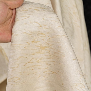 Gonna con bretelle in tessuto jacquard sfumato nero/beige, pantaloni a gamba larga, giacca, camicia, tessuto T25V135K250507