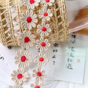 5 mètres 1,8-2,4 cm de large or rouge floral marguerite broderie dentelle ruban de bordure DIY jupe poignets col robe accessoire décoratif C35U72T250313G