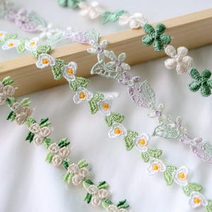 5 Meter 4 cm 1,57"breites grün gelbes Blumenstickerei-Stoff Spitzenbesatz-Band DIY-Rock-Kleideinfassung Materialien Zubehör C35U17V241224G