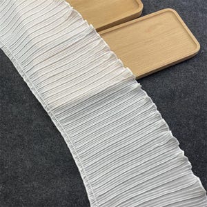 3 Meter 17 cm 6,69 "breites ivory Chiffon gekräuselte gefaltete Spitzenbesatz Band Hochzeit Brautkleid Ärmeln Vorhang Kante Material V24X550L221021V