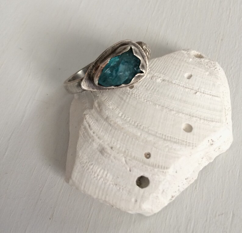 Unique Boho Wedding or Everyday Wear Jewelry Raw Gemstone Solitaire Engagement Ring w Turquoise Apatite Crystal in 925 Sterling Silver