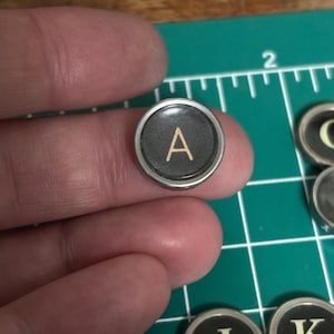 Clés de machine à écrire vintage - À utiliser comme cabochon dans des bijoux / Initiales / Monogrammes - Vendues individuellement