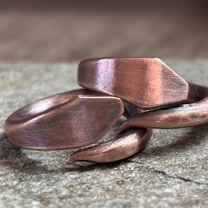 Anillo de serpiente de cobre grueso - Anillo de serpiente vikingo o celta rústico minimalista único - Moda unisex para él o ella - Regalo de séptimo aniversario imagen 1