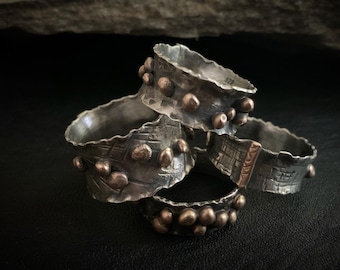 Anillo de bodas único, moderno, rústico y desgastado, con ancho personalizado, en plata de ley y bronce dorado, ideal para él o para ella.