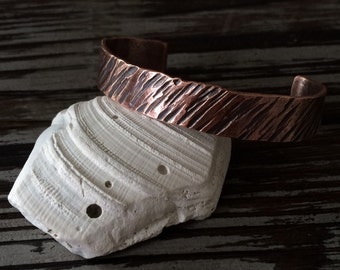 Textured Copper Cuff - Thin Oxidized Metal Bracelet - Custom 7th Anniversary Gift - Rustic Unisex Jewelry Gifts