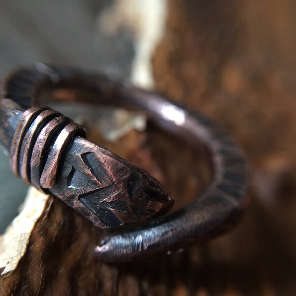 Unique Copper Metalwork Ring - Viking Celtic Wedding Band - Rustic Unisex Snake Jewelry - 7th Anniversary Gift