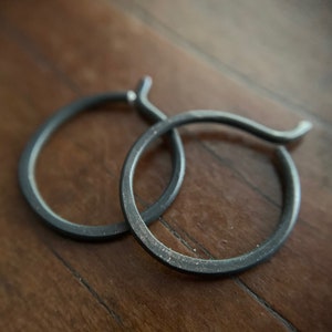 Hypoallergenic Niobium Black Hoop Earrings - 12mm 18g Unique Style Continuous Hoop - Minimalist Jewelry for Men or Women