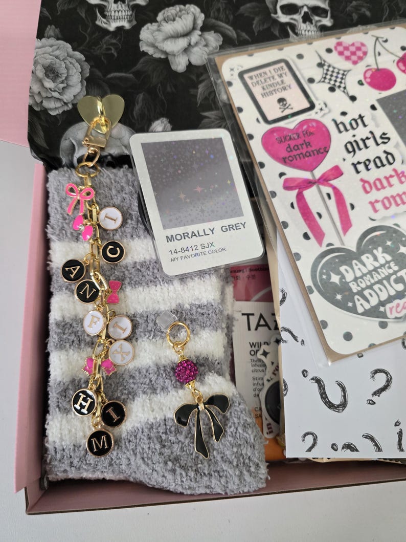Blind Date with a Kindle Mystery Box | E-Reader Blind Date with A Book Box | Includes Insert, Magnetic Grip, Charm, Dust Plug and More! image 8