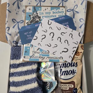 Blind Date with a Kindle Mystery Box | E-Reader Blind Date with A Book Box | Includes Insert, Magnetic Grip, Charm, Dust Plug and More! image 12