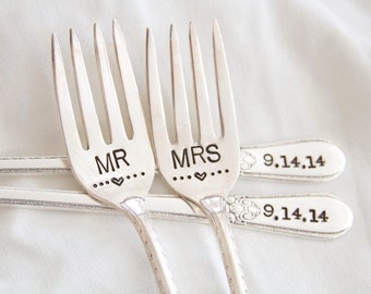 Mr. and Mrs. Fork Set with special design. Hand Stamped with wedding date. Personalized with the bride and groom's wedding date.