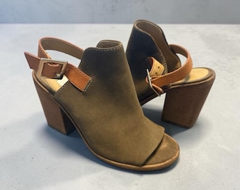 Steve Madden ‘Tallen’ Olive Suede Peep-Toe Block Heel Sandals with Tan Strap