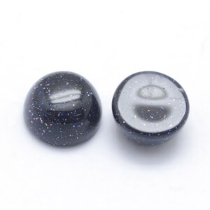 カボション ロン アン ピエール ゴールドストーン シンセティック 6 mm カボション ゴールドストーン Vendu à l'unité