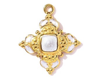 Pendentif fleur dorée émaillée blanche – Acier inoxydable 22x19 mm