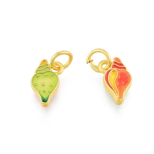 Breloque coquillage multicolore email 11 mm
