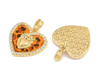 Pendentif cœur léopard émaillé, ex-voto doré et zircons, 18 mm
