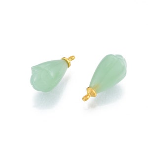 Pendentif goutte en verre couleur vert l'eau 20.5 mm