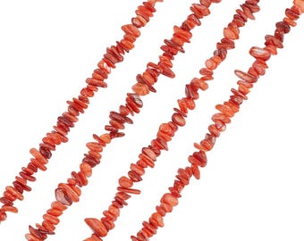Perles de coquillage naturel teinté rouge, chips irrégulières 5–8 mm, fil de 80 cm