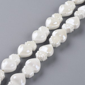 2 Perles Cur ex voto porselein blanche irisé 15 x 10,5 mm flamboyant parelmoer