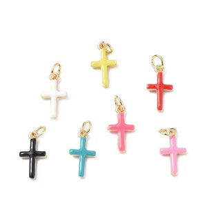 Pendentif croix émaillée en laiton plaqué or Breloque croix 15 mm