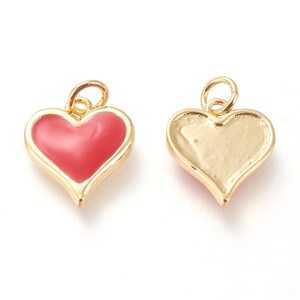 Breloque cœur rouge plaqué or 18k pendentif cœur rouge émaillé  14 mm