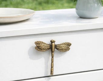 Dragonfly Cabinet Knob | Antique Brass Single Hole Drawer Pull