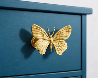Handmade Solid Brass Butterfly Drawer Pull, Vintage Butterfly Cabinet Handle, Nature Inspired Wardrobe Knob for Furniture Door Hardware