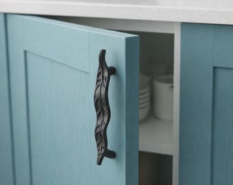 Handmade Alloy Leaf Cabinet Handle - Nature Inspired Decor