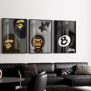 Op de afbeelding: Een rustiek houten bord met de tekst "Welcome to our home" in witte letters. Het bord heeft een verweerde afwerking en een eenvoudig, uitnodigend ontwerp.