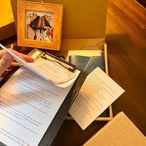 Detektivmysterielåda, mordmysteriekit, uppslukande fallfilsspel, interaktiv berättelseupplevelse