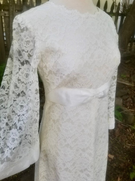 Vintage 1960s Short Ivory Lace Wedding Dress- Mod
