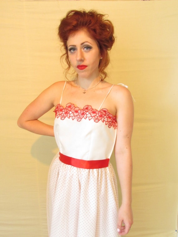 Vintage White 1960s Tea Length Wedding Dress/ Alterna… Gem