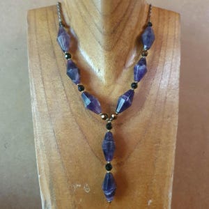 Collier Lavallière Améthyste Chevron Facettée Vintage Y2K Pierre Naturelle Perles XXL New Age VTG Elegant Statement Y Amethyst Necklace