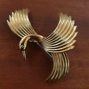 Broche Signée BJC En Alliage Doré Avec Perle - Motif Animal, Occasion